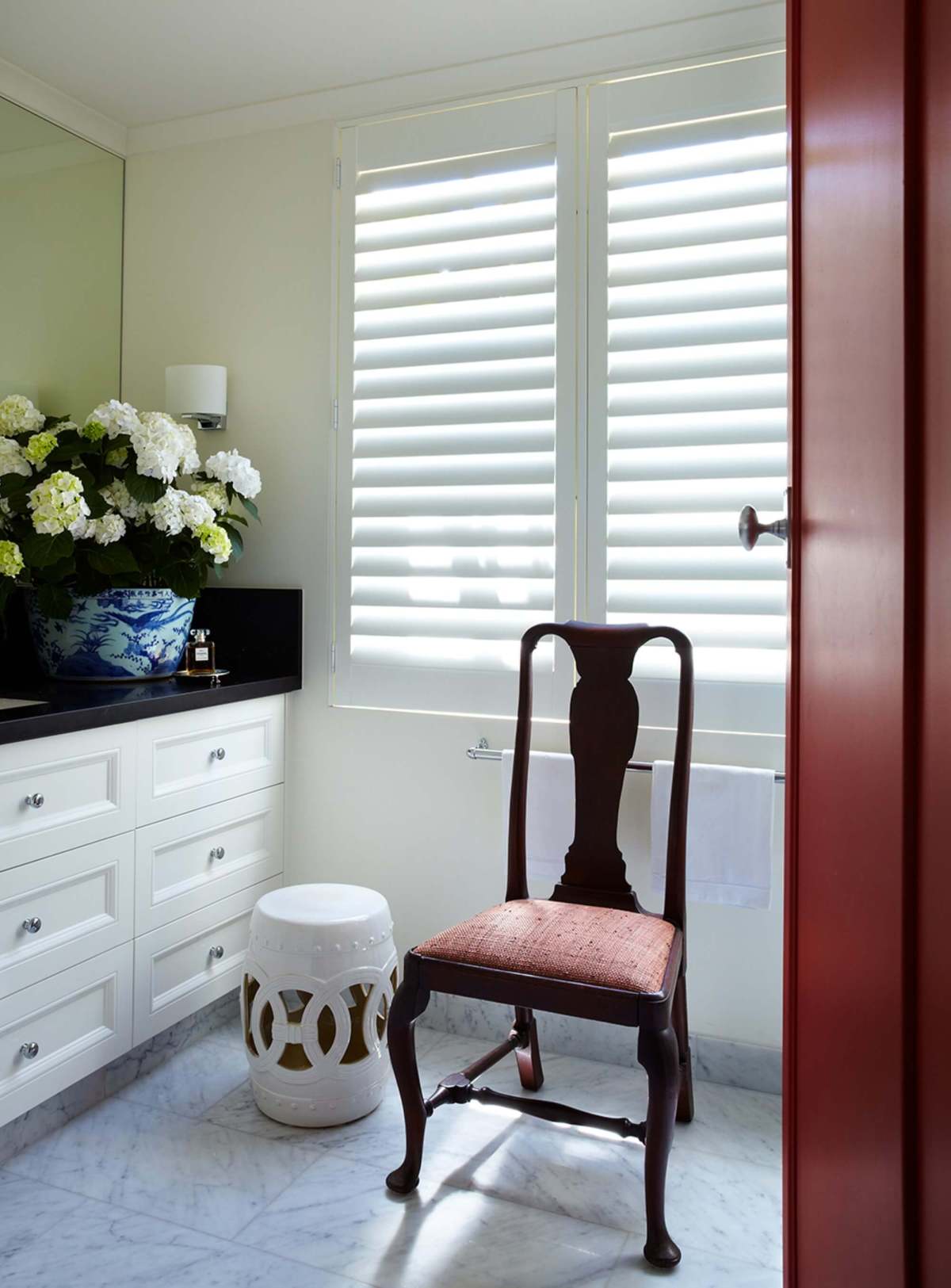 Interior Design Inspiration | Bathrooms and Powder Rooms